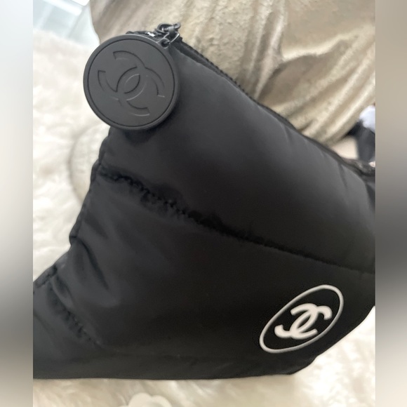 Chanel Puffy Makeup Bag/ipad Pouch - Picture 3 of 8